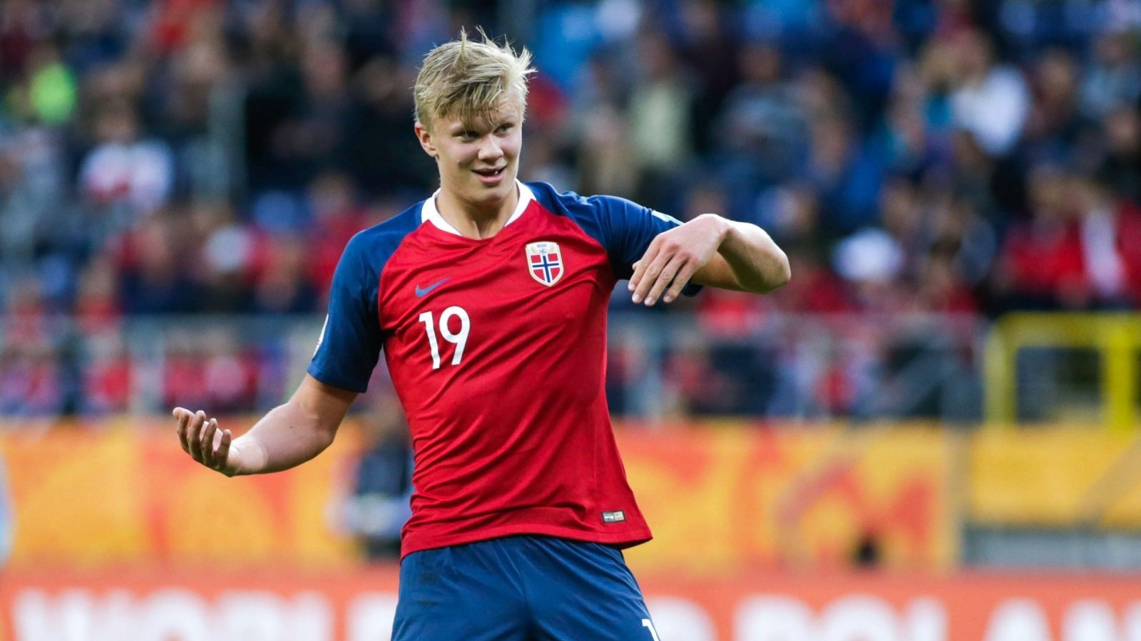 记者：巴萨将在西超杯决赛结束后官宣坎塞洛，目前专注于比赛