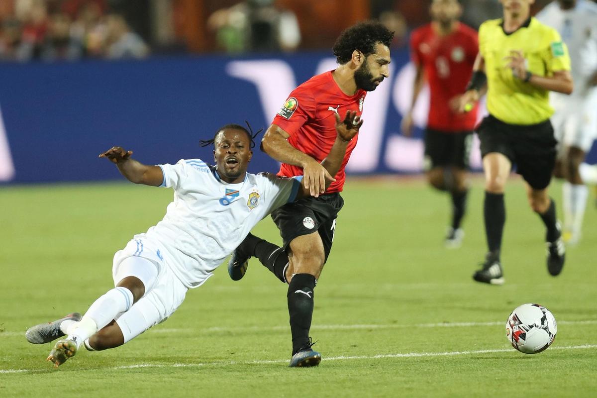 詹皇专属纪念徽章细节揭晓：致敬传奇23赛季 激动表示深感荣幸