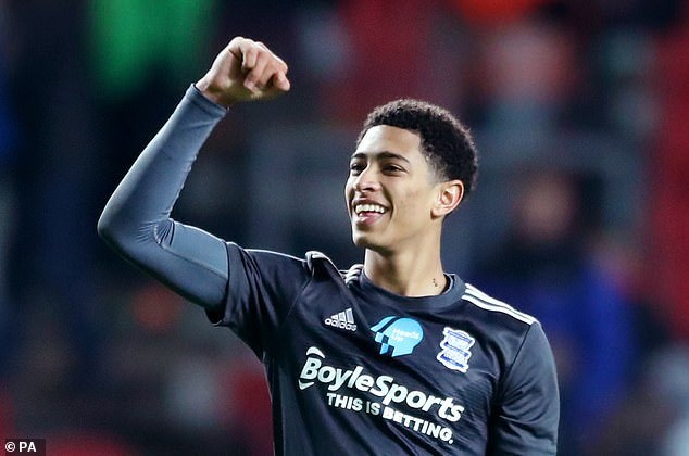 凯尔特人球星杰伦·布朗因辱骂裁判被罚35万美元，罚款如他所愿