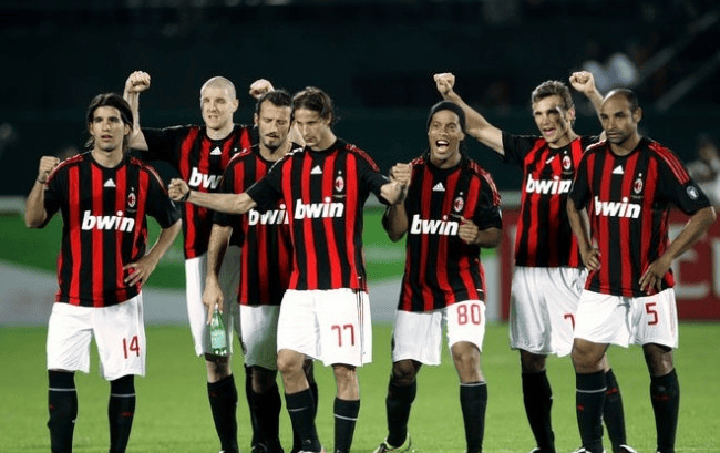 Xbox无线手柄全球缺货 ／ “杀鸡”恋爱模拟游戏Steam页面上线