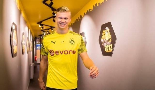 命运方舟周年庆版本上线，萌新们的最佳入坑时机来了