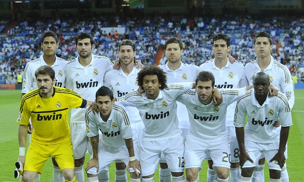 第五人格双喜临门！周年庆伴COAVI全球总决赛，监管新皇新后来临！